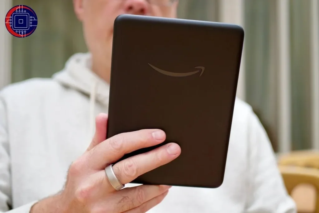 O que é o Kindle Colorsoft e quais suas principais novidades em relação aos modelos anteriores?
