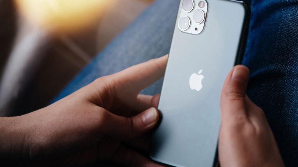 iPhone-15-Pro-Max-VS-iPhone-16-Pro-Max