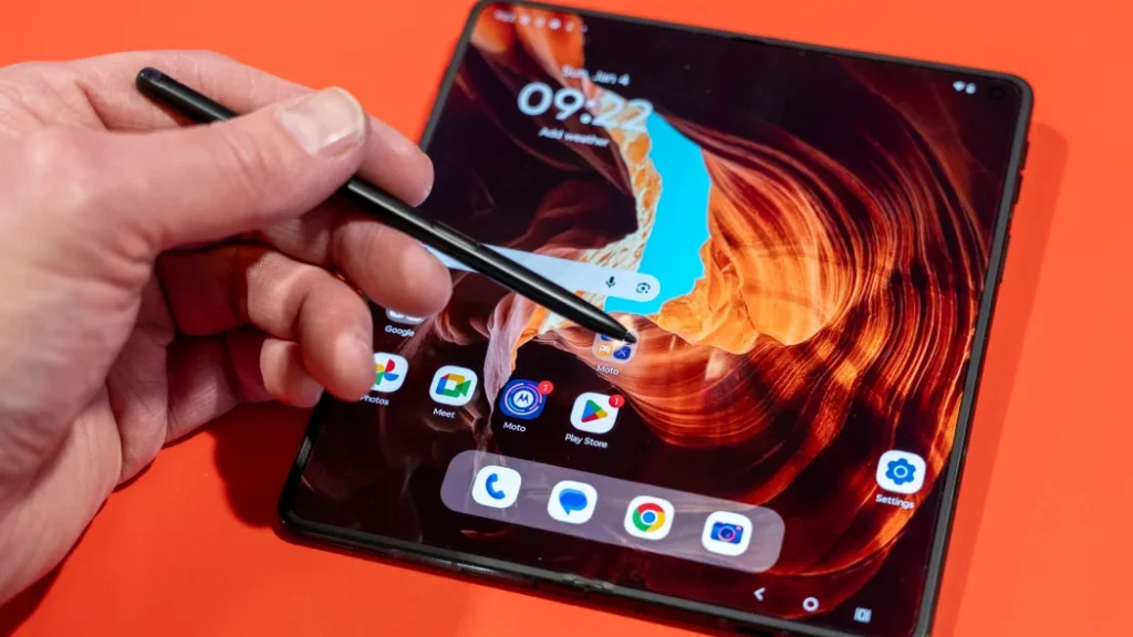 Motorola razr fold